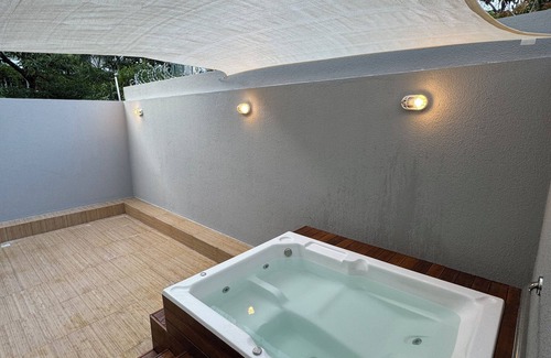 Cabo Branco Apartamento | Flat with private Jacuzzi 50m from the sea and infinity pool on the rooftop