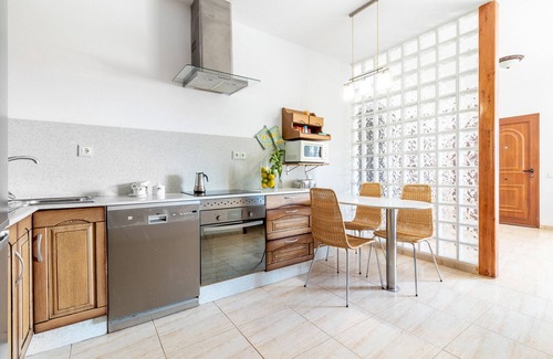 Antigua Cabaña | Flatguest Chozo del Viejo - Peaceful country Villa with Pool