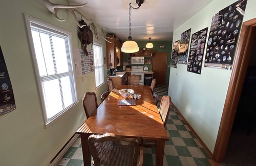 Robinson Casa | Flatland Lodge
