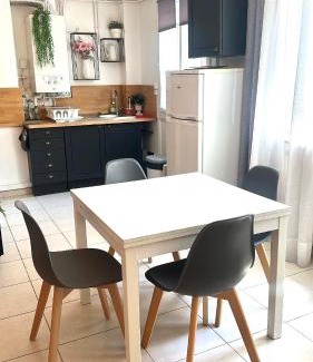 La Celle-sous-Gouzon Apartamento | FLCbm - Beach 50 m - Air conditioning - Parking - 2 Bedrooms