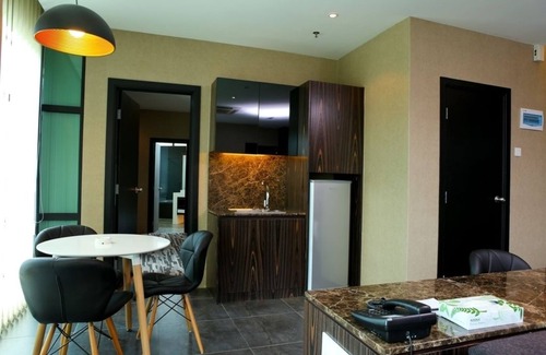 Larut Hotel | Flemington Hotel