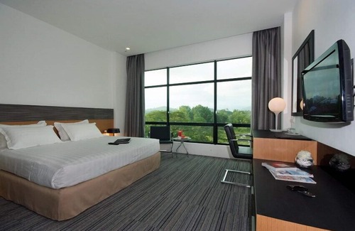 Larut Hotel | Flemington Hotel