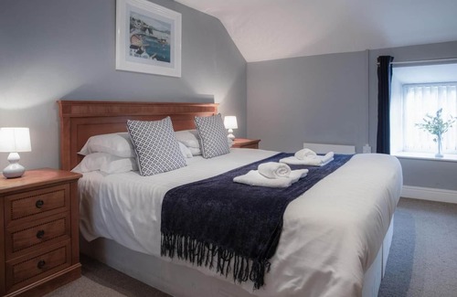 Llanddowror Casa | Fletcher Coach House - 3 Bedroom Cottage - Pendine