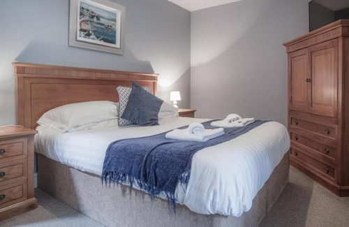 Llanddowror Casa | Fletcher Coach House - 3 Bedroom Cottage - Pendine