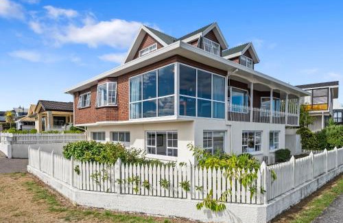 Taupo Casa | Fletcher House. No 1