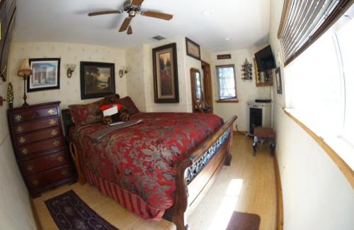 Lake Arrowhead Casa | FLEUR DE LAC EUROPERAN INn