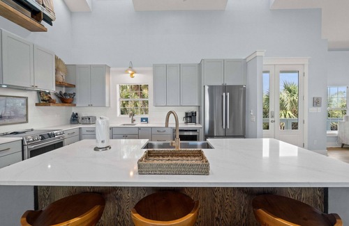 Sea Palm Village Casa | Flew The Coop: 4 BR Beachfront Home- Hot Tub, Pet Friendly, Sleeps 12!