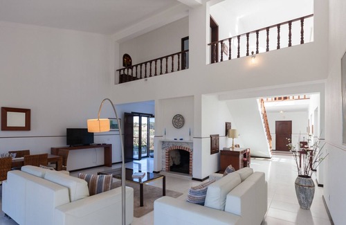 Carvalhal Benfeito Casa | FLH Torres Vedras Spacious House