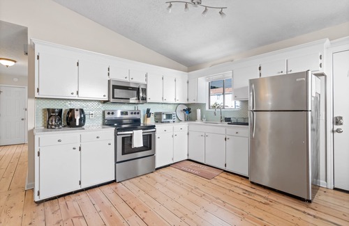 North Myrtle Beach Casa | Flip Flop Oasis - Private Home - 2 Bedrooms/2 Bathrooms - Cherry Grove Beach