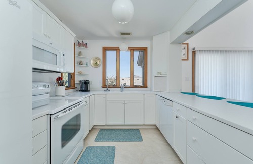 Ocean Sands Casa | Flip Flops & Tree Tops | Oceanside | Ocean Sands | Corolla | Sleeps 8