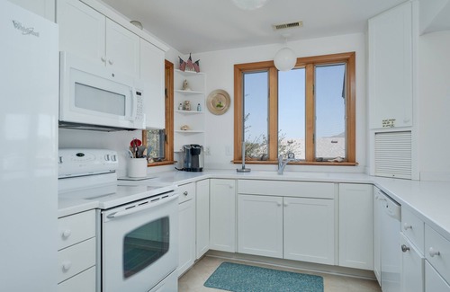 Ocean Sands Casa | Flip Flops & Tree Tops | Oceanside | Ocean Sands | Corolla | Sleeps 8