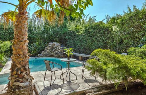 Chacras de Coria Casa | Fliphaus Alzaga 5100 - 4 Bd House Pool BBQ Daily Housekeeping!