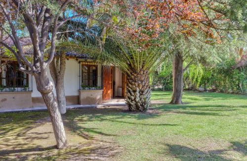 Chacras de Coria Casa | Fliphaus Alzaga 5100 - 4 Bd House Pool BBQ Daily Housekeeping!
