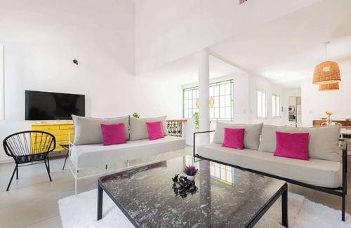 Palermo Condominio | Fliphaus + Soho Vibes 'C' - 4 Dorm Picina & BBQ