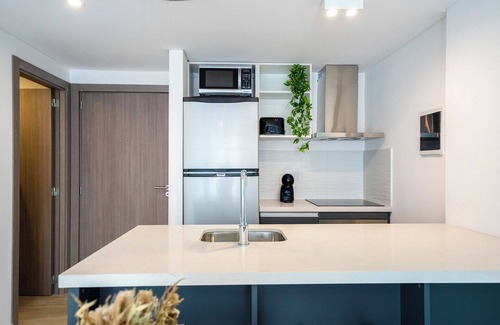 Congreso Apartamento | Fliphaus + Virrey 5 B - Lux 1 Bd in Congreso