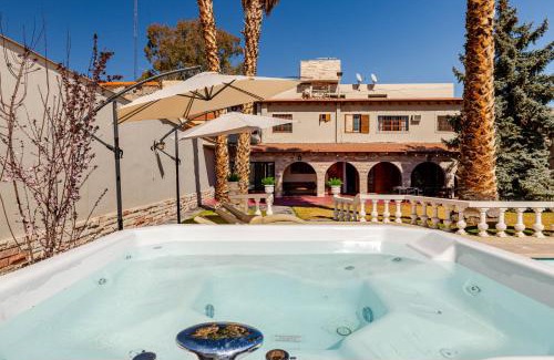 Godoy Cruz Casa | Fliphaus Wine Country - 9 Bd 22pax Pool Jacuzzi