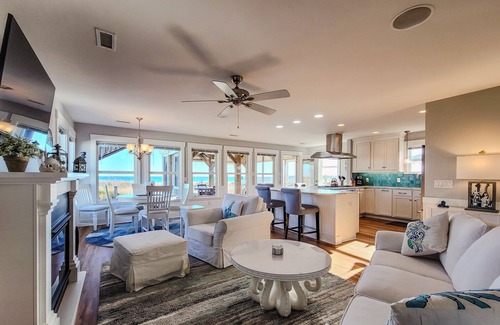 Topsail Beach Casa | Flippin' Out: A Slice of Coastal Paradise