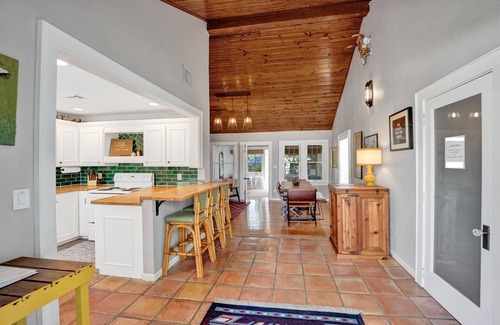 Victoria Park Casa | FLL Art District~Cozy~Pool Home~Close to Beach