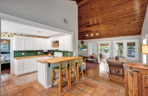Victoria Park Casa | FLL Art District~Cozy~Pool Home~Close to Beach
