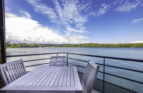 Beautiran Alquiler De Eote | Floating house / Houseboat ★ Baurechinsolite