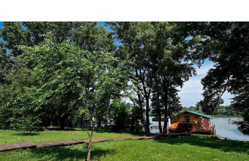 Novi Beograd Casa | Casa flotante en el río, cerca de la ciudad - Apt 6 (Habitación triple con terraza)