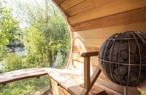 Chablis Cabina | CHOQUE FLOTANTE CON SPA PRIVADO LES CLOS