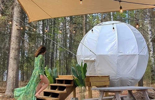 Winfield Casa | Floating Treehouse Cocoon - The Firefly