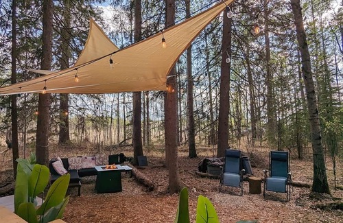 Winfield Casa | Floating Treehouse Cocoon - The Firefly