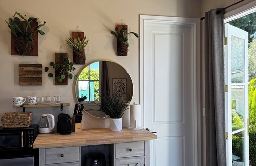 Malaga Cove Apartamento | Flora Casita