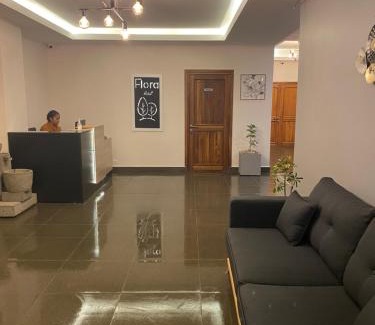 Ambohibao Cama Y Desayuno | Flora Hotel Ivato International Airport