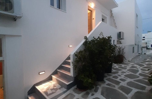 Naousa Apartamento | Flora Rooms and Apartments Paros