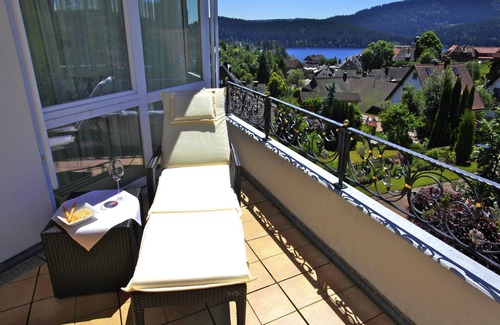 Schluchsee Apartamento | Flora suite with shower/WC and balcony