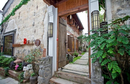 Tunxi Casa | Floral Lux Hotel · Meet Manor Eight Mount Huangshan