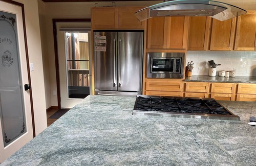 Langlois Casa | Floras Lakefront Pet Friendly Near Bandon Dunes