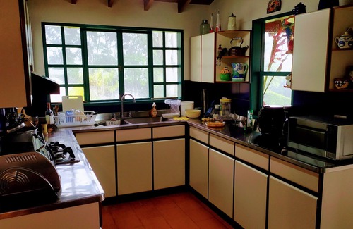 Amaga Casa | Colores y tranquilidad con vegetacion y fauna propia de la zona