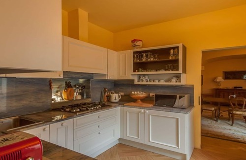 Florence Apartamento | FLORENTINE TOP MANSION WITH ANTIQUE PIECES,PARQUET FLOORING STUNNING VIEWS