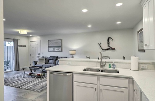 Fernandina Beach Apartamento | Florida Condo w/ Pool & Tennis: Walk to Beach!