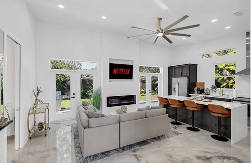 Kissimmee Casa | Florida HappyNest Secluded Luxury Guesthouse