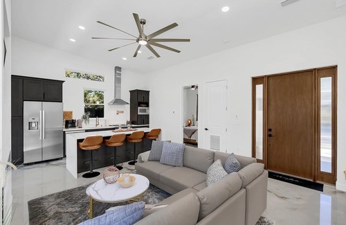 Kissimmee Casa | Florida HappyNest Secluded Luxury Guesthouse