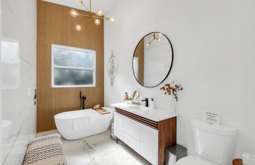 Kissimmee Casa | Florida HappyNest Secluded Luxury Guesthouse