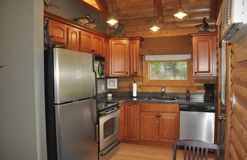 Wellborn Cabina | Florida Log Cabin Lakefront