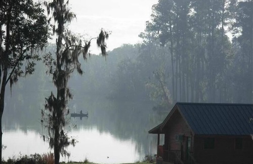 Wellborn Cabina | Florida Log Cabin Lakefront