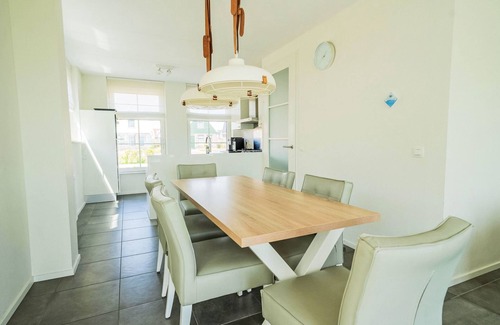 Uitdam Casa | Florijn 6 by Interhome
