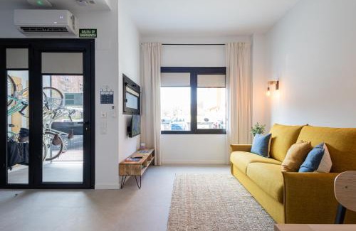 Jesus Apartamento | FLORIT FLATS - Stylish Valencia Ceramic Apartments with Free Bicycles by the Joaquin Sorolla Station