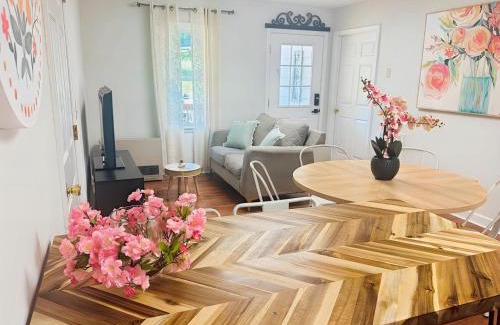 Sparta Casa | Flower Bliss Cottage in Sparta Mountains