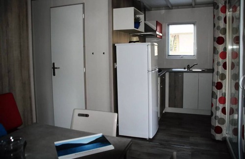 Esparron-de-Verdon Chalet De Esquí | Flower Camping La Beaume **** - Chalet Pili-pili Bois 32m2 CONFORT 3 bedrooms + semi-covered terrace 7 people