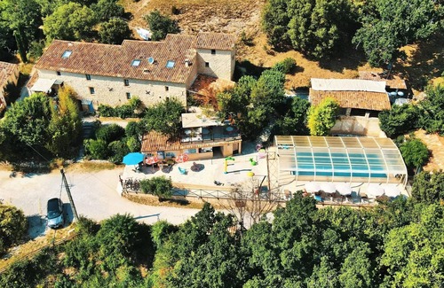 Esparron-de-Verdon Chalet De Esquí | Flower Camping La Beaume **** - Chalet Pili-pili Bois 32m2 CONFORT 3 bedrooms + semi-covered terrace 7 people