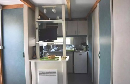 Chateau-d'Olonne Chalet De Esquí | Flower Camping Le Petit Paris **** - Standard chalet 30m2 - 2 bedrooms + covered terrace + TV 5 persons