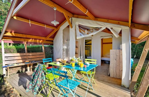 Anneyron Casa | Flower Camping La Chataigneraie **** - Freeflower Comfort 22m2 (2 bedrooms) + covered terrace 5 people