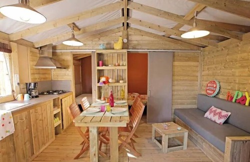 Les Ollieres-sur-Eyrieux Casa | Flower Camping Mas de Champel **** - CosyFlower Premium 38m² - 2 bedrooms + covered terrace + TV + Sheets + Towels 4 people